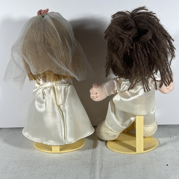 Precious Moments - Bride and Groom 1990 - Picture 2 of 4